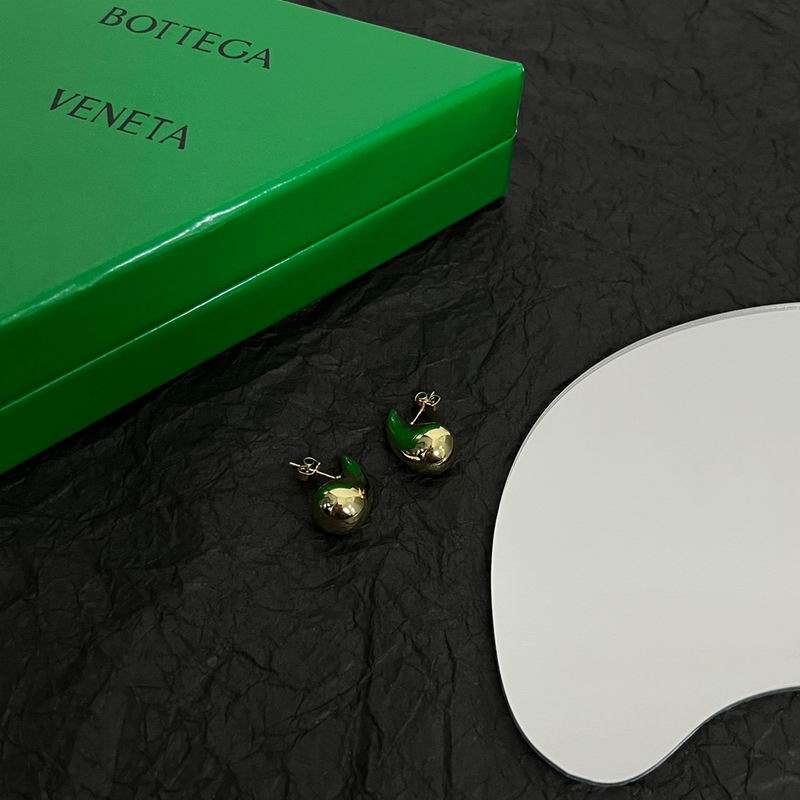 BV Earring 06lyx210